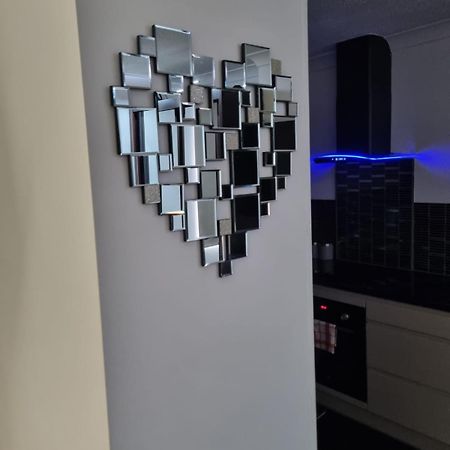Stylish London Apartment & Free Parking Екстер'єр фото