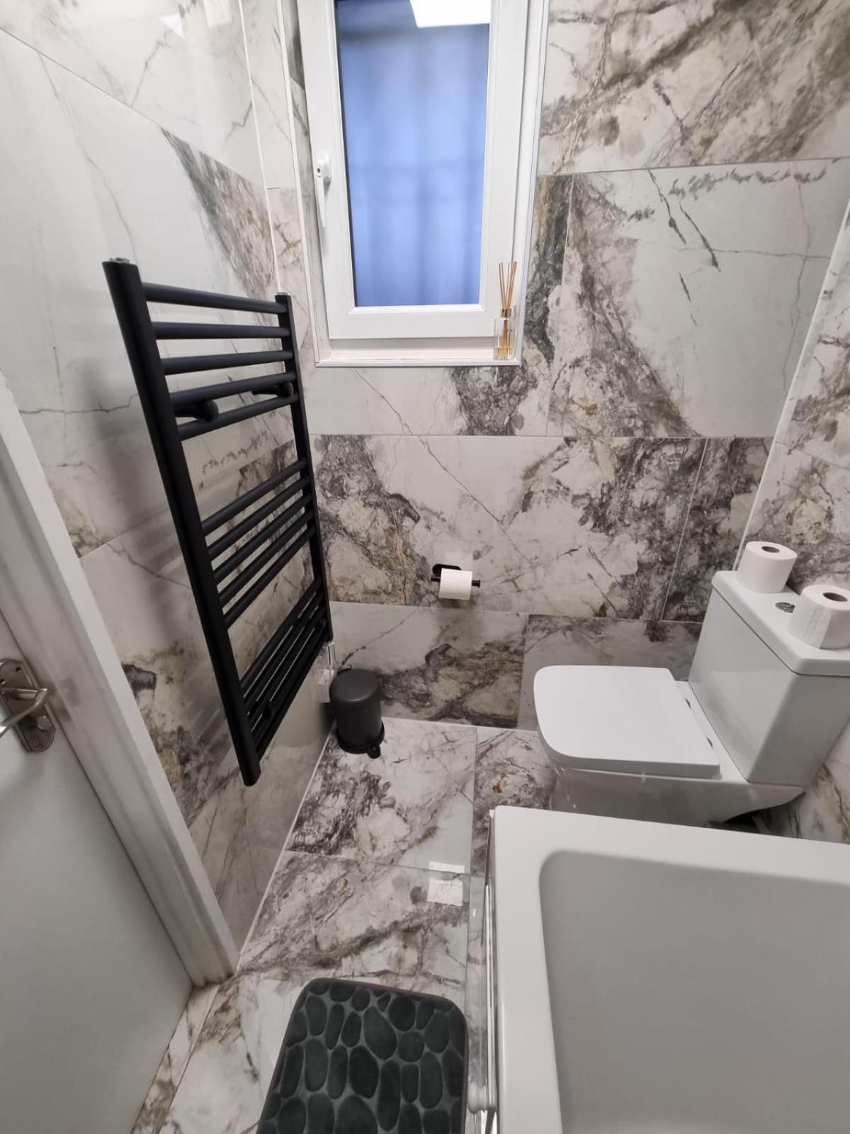 Stylish London Apartment & Free Parking Екстер'єр фото