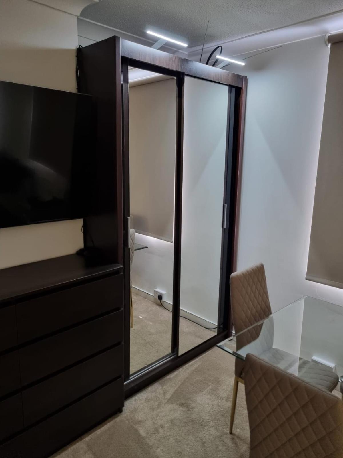 Stylish London Apartment & Free Parking Екстер'єр фото